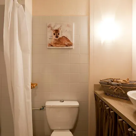 Appartement Pour 4 Pers. Avec Balcon, Parking Et Wifi, à Deux Pas Des Thermes Et Du Centre Village - Fr-1-512-212