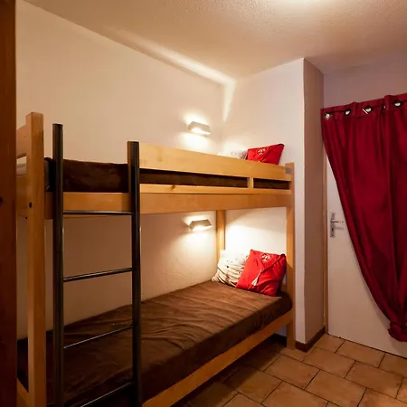 Appartement Pour 4 Pers. Avec Balcon, Parking Et Wifi, à Deux Pas Des Thermes Et Du Centre Village - Fr-1-512-212 *